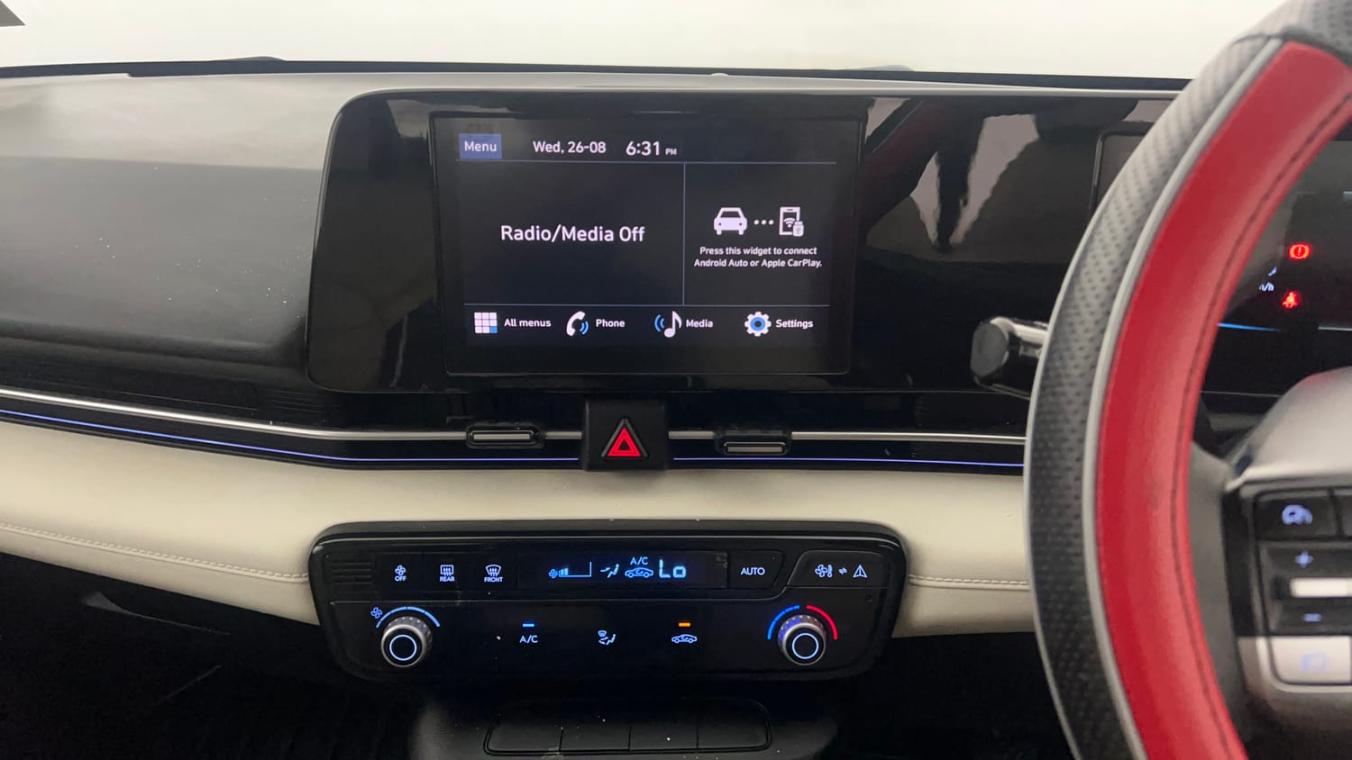 Used 2024 Hyundai Verna SX 1.5 Petrol MT Petrol Manual interior MUSIC SYSTEM & AC CONTROL VIEW