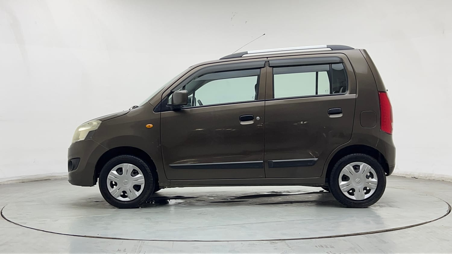 Used 2015 Maruti Suzuki Wagon R VXI Petrol Manual exterior LEFT SIDE VIEW