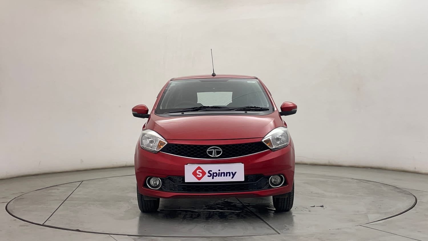Used 2017 Tata Tiago Revotron XZA Petrol Automatic exterior FRONT VIEW