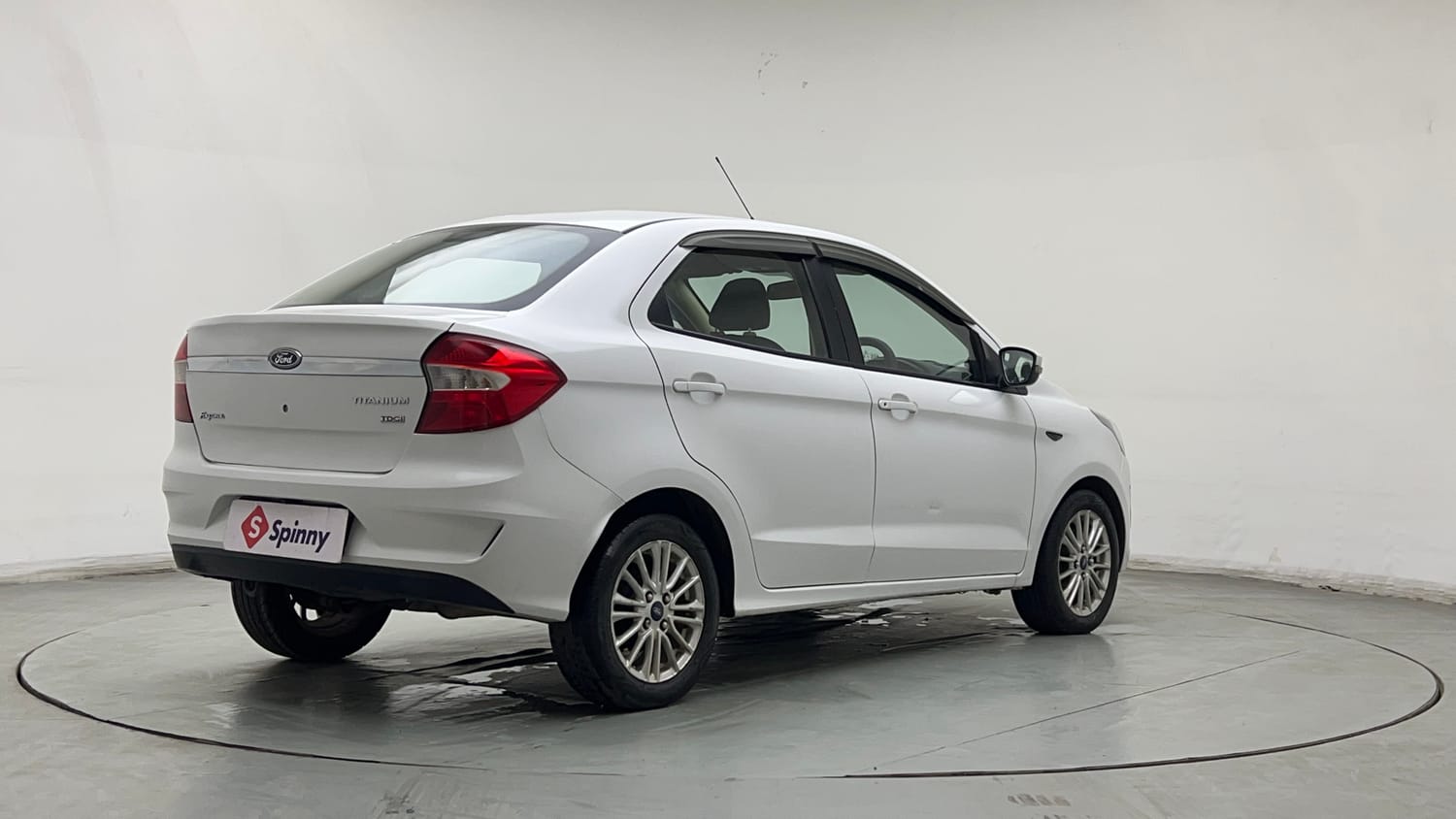 Used 2020 Ford Figo Aspire Titanium1.5 TDCi Diesel Manual exterior RIGHT REAR CORNER VIEW