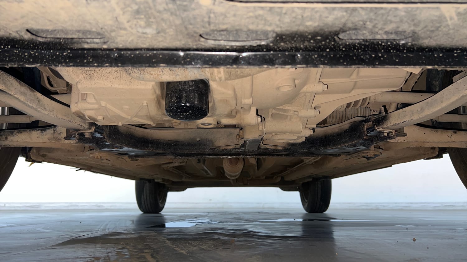 Used 2023 Nissan Magnite XE Petrol Manual extra FRONT LEFT UNDERBODY VIEW