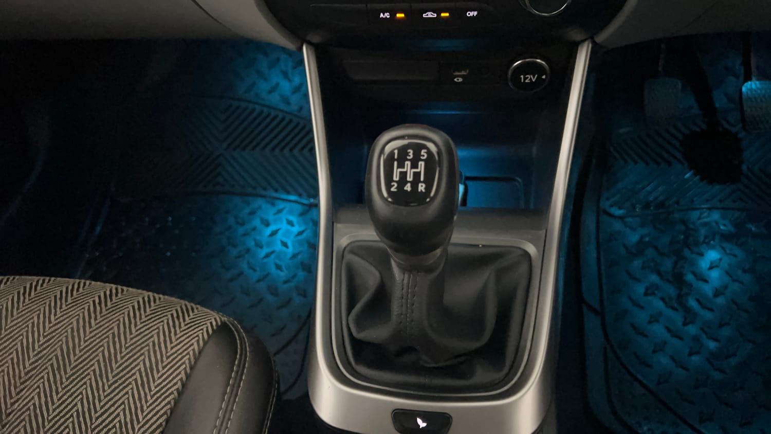 Used 2021 Tata Altroz XZ Petrol Petrol Manual interior GEAR  KNOB VIEW