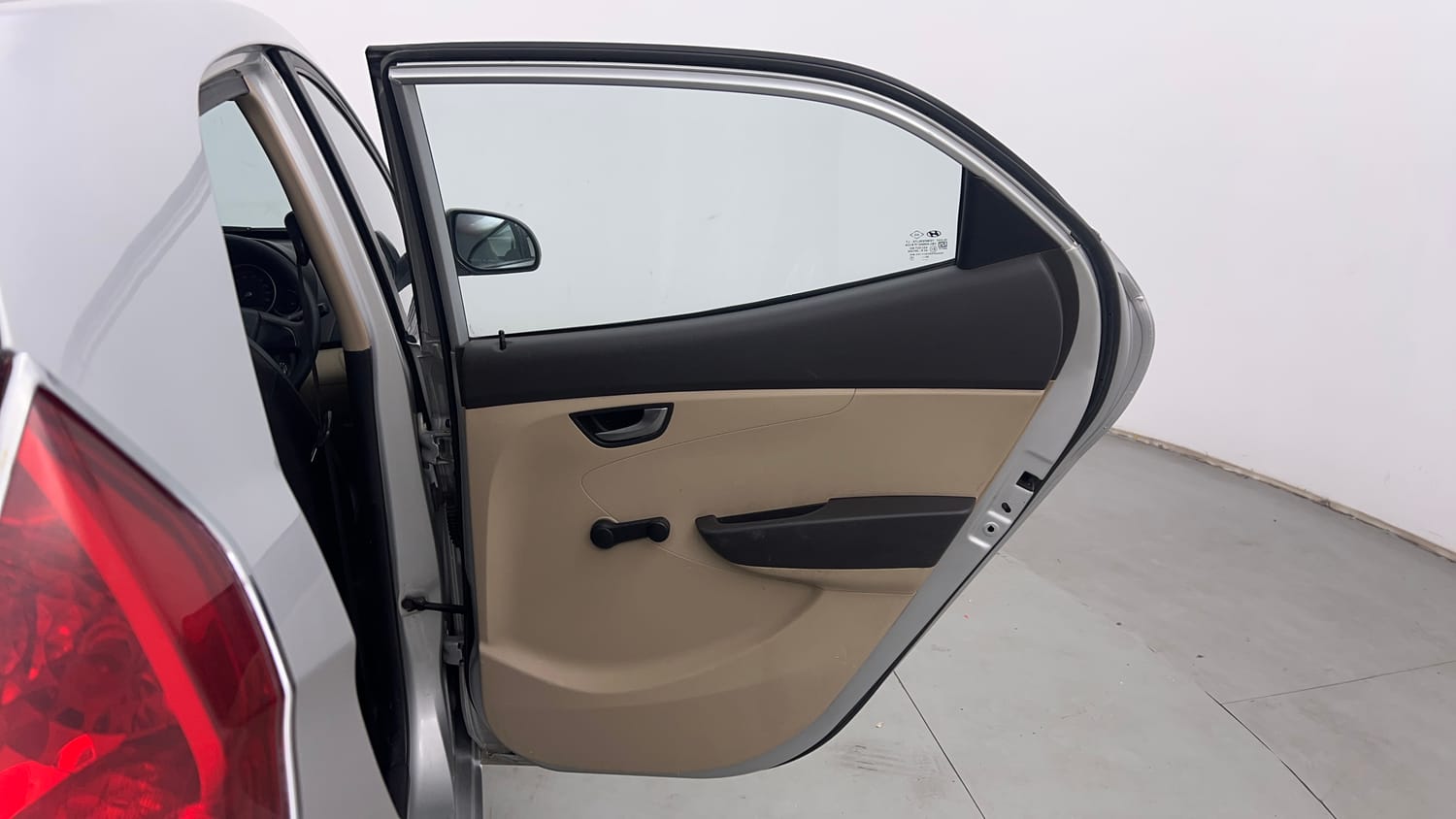 Used 2014 Hyundai Eon Sportz Petrol Manual interior RIGHT REAR DOOR OPEN VIEW