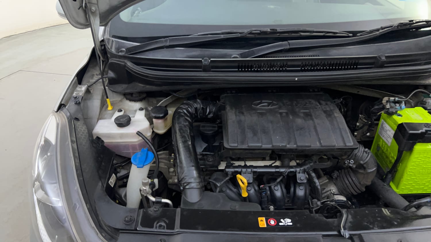 Used 2021 Hyundai Grand i10 Nios Asta 1.2 Kappa VTVT Petrol Manual engine ENGINE RIGHT SIDE HINGE & APRON VIEW