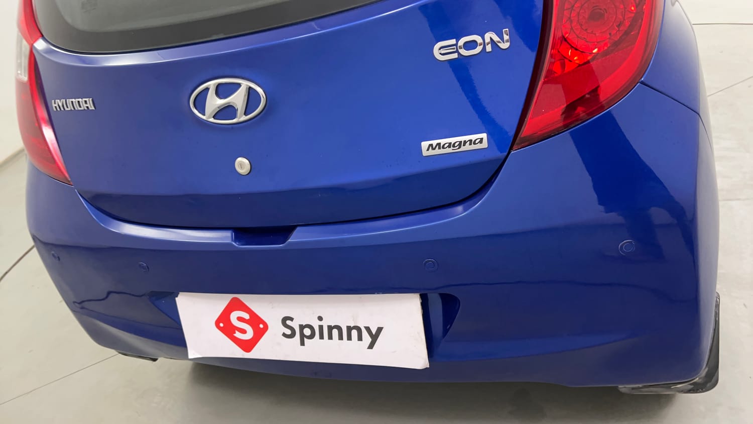 Used 2016 Hyundai Eon Magna Petrol Manual dents MINOR SCRATCH
