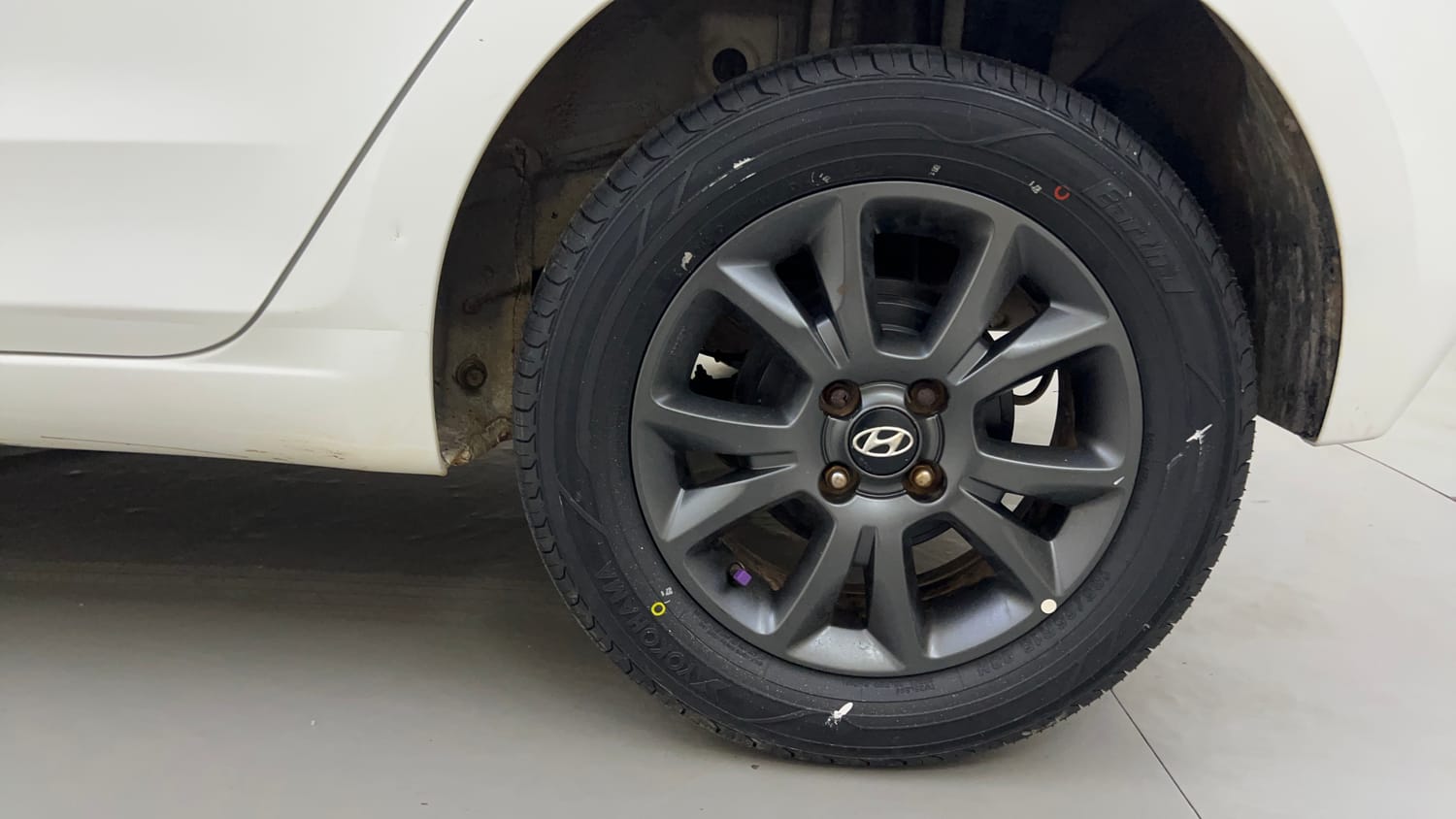 Used 2020 Hyundai Elite i20 Sportz Plus 1.2 Petrol Manual tyres LEFT REAR TYRE RIM VIEW