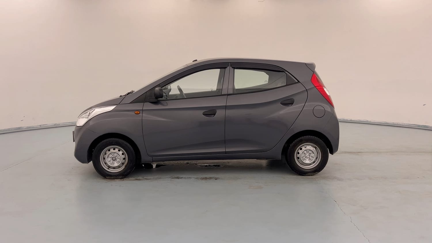 Used 2016 Hyundai Eon Era + Petrol Manual exterior LEFT SIDE VIEW