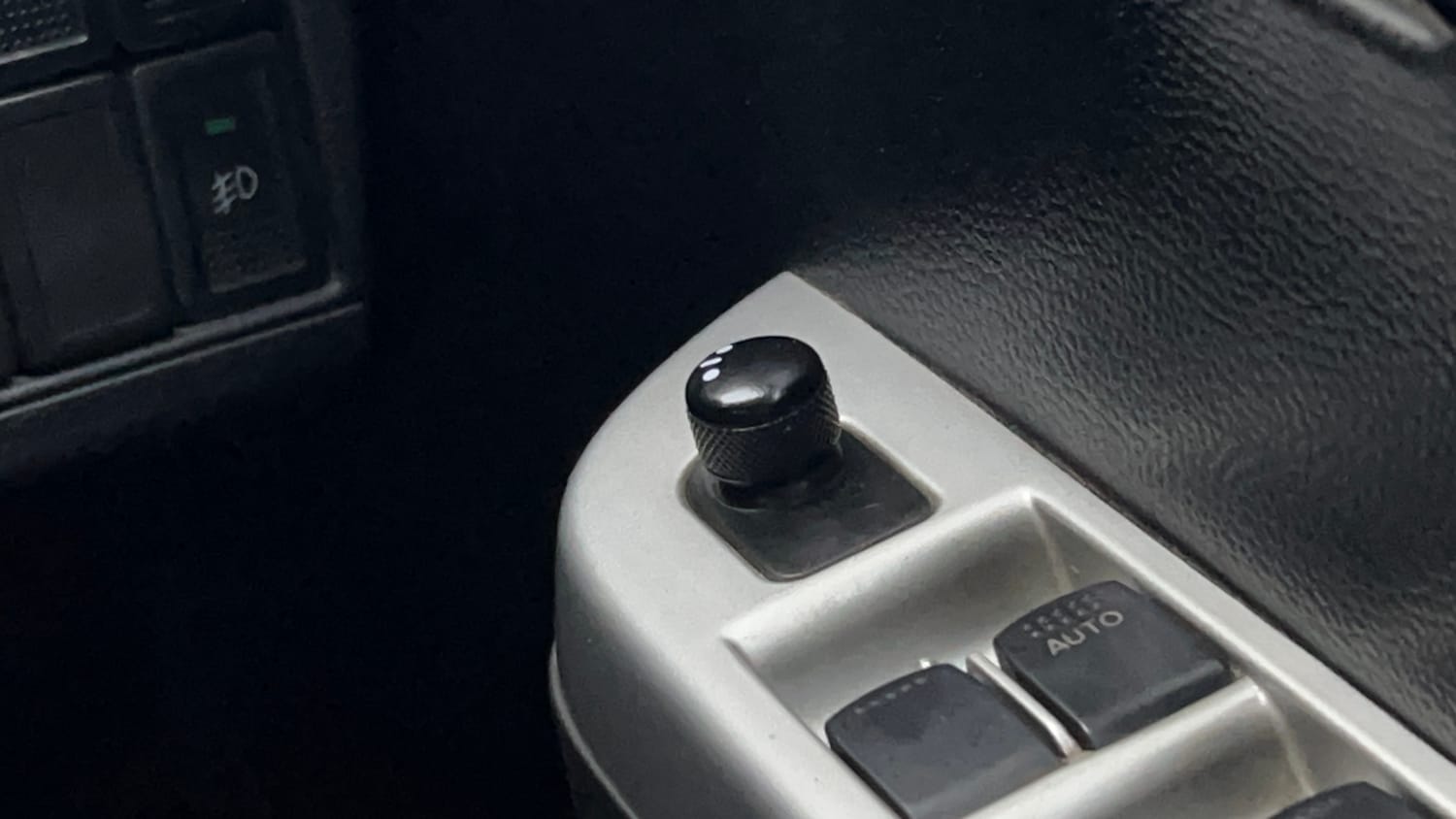 Used 2015 Maruti Suzuki Wagon R VXI Petrol Manual top_features Adjustable ORVM