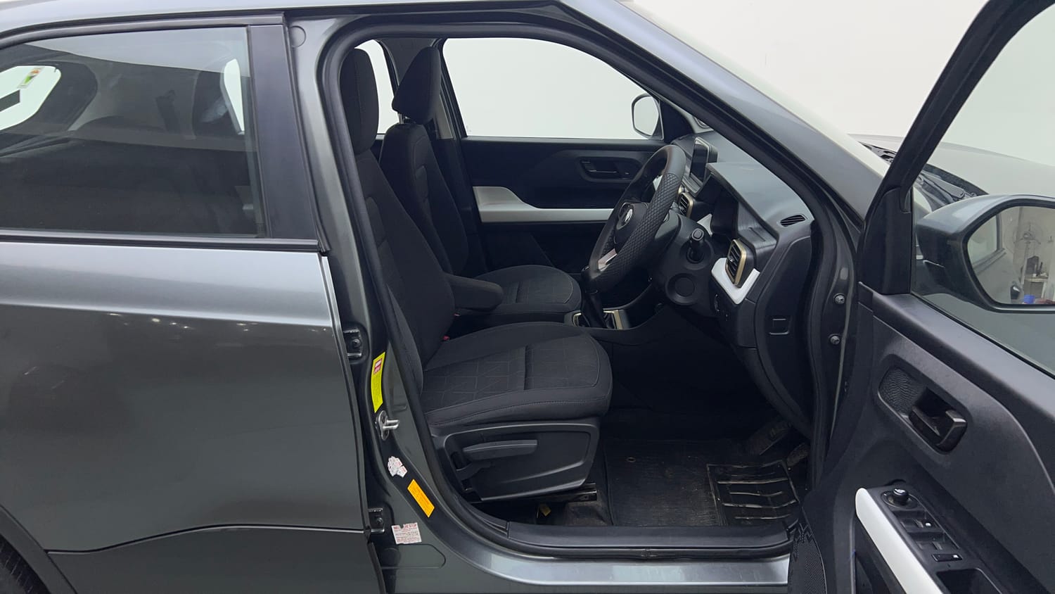 Used 2024 Tata Punch Accomplished iCNG Cng Manual interior RIGHT SIDE FRONT DOOR CABIN VIEW