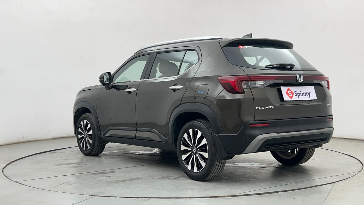 Used 2025 Honda Elevate ZX MT Petrol Manual exterior LEFT REAR CORNER VIEW