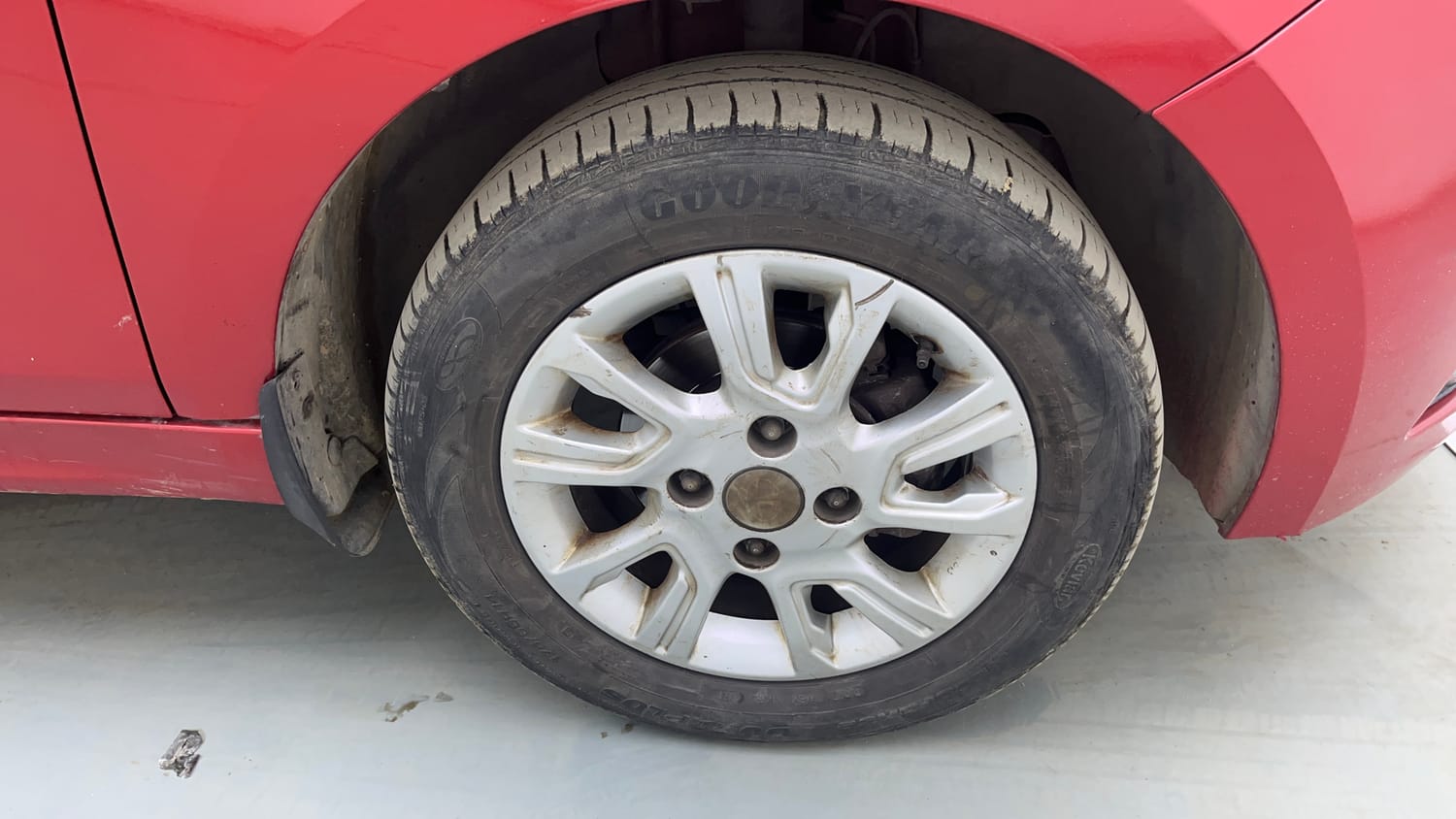 Used 2018 Tata Tiago Revotorq XZ Diesel Manual tyres RIGHT FRONT TYRE RIM VIEW