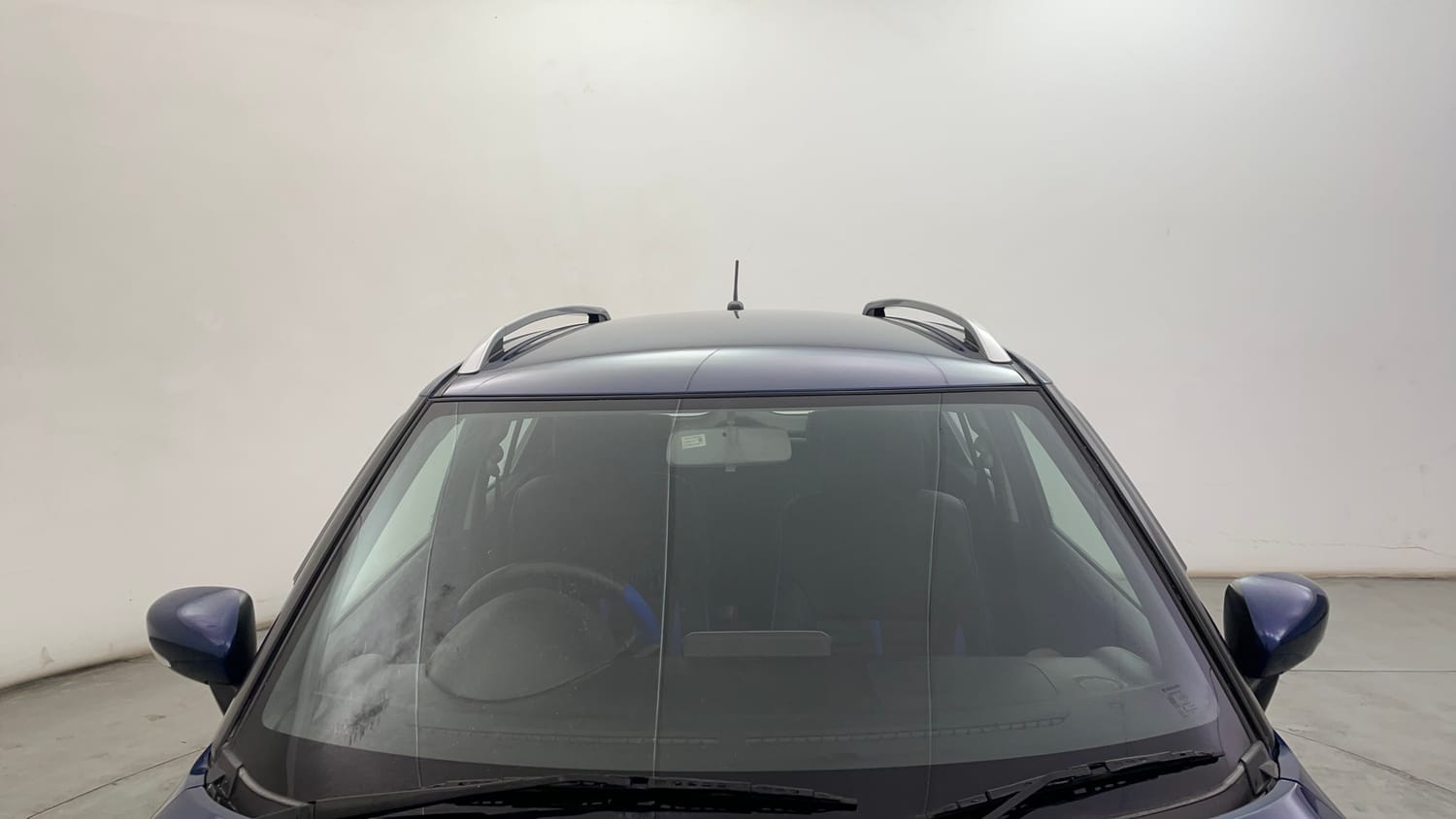 Used 2022 Maruti Suzuki Ignis Alpha 1.2 MT Petrol Manual exterior FRONT WINDSHIELD VIEW