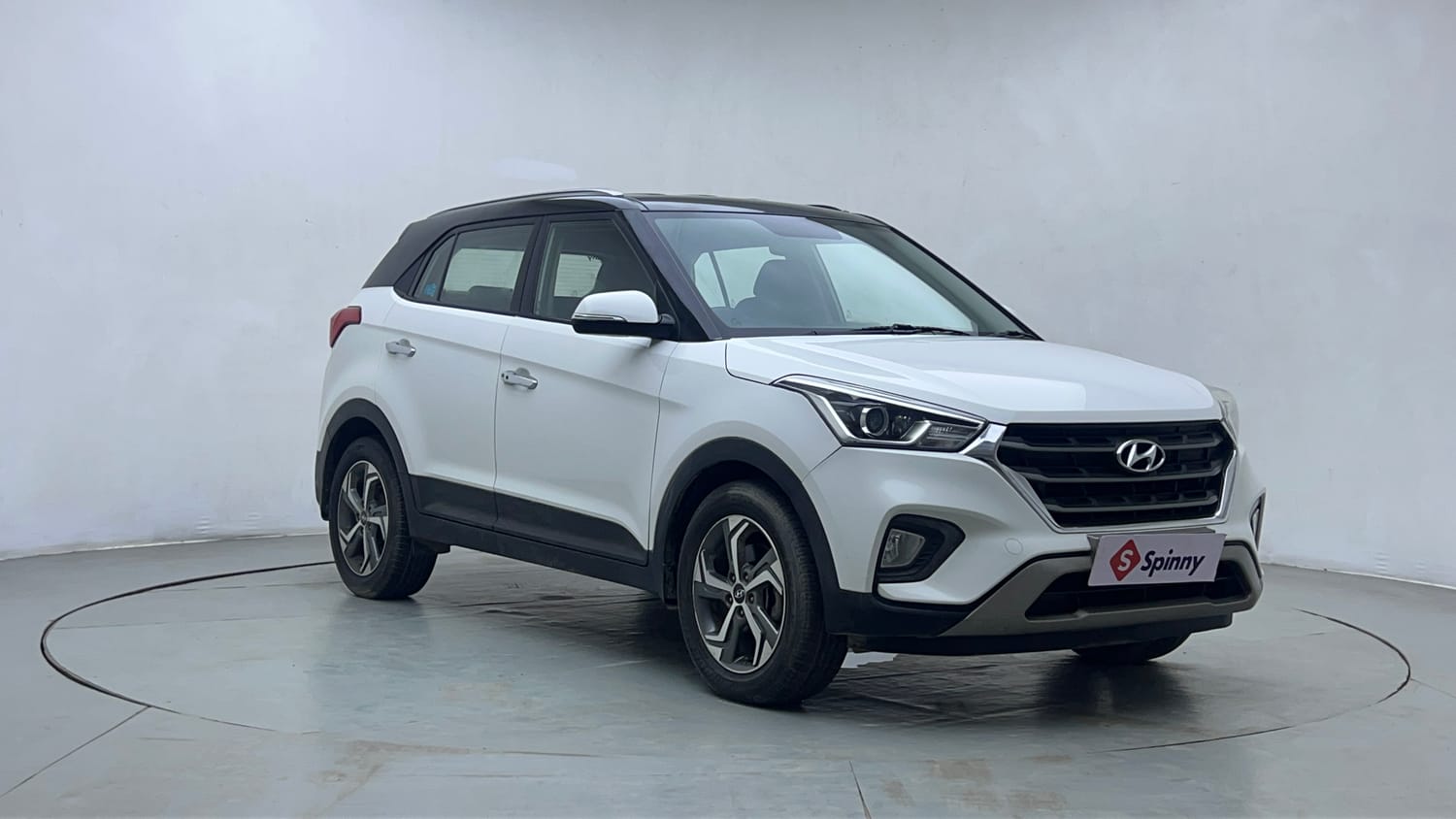 Used 2018 Hyundai Creta SX 1.6 Dual Tone Petrol Petrol Manual exterior RIGHT FRONT CORNER VIEW