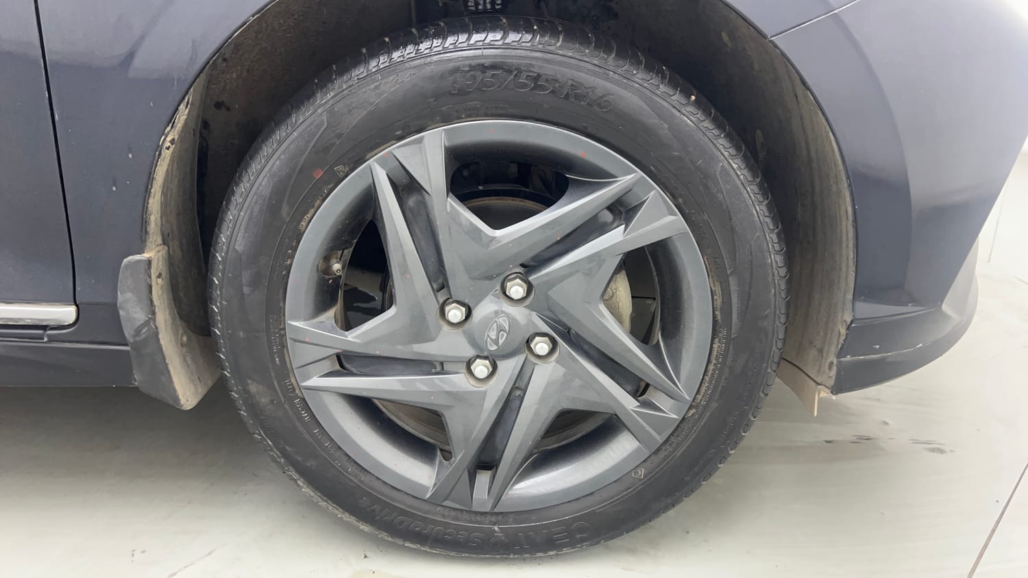Used 2021 Hyundai i20 Sportz 1.2 MT Petrol Manual tyres RIGHT FRONT TYRE RIM VIEW