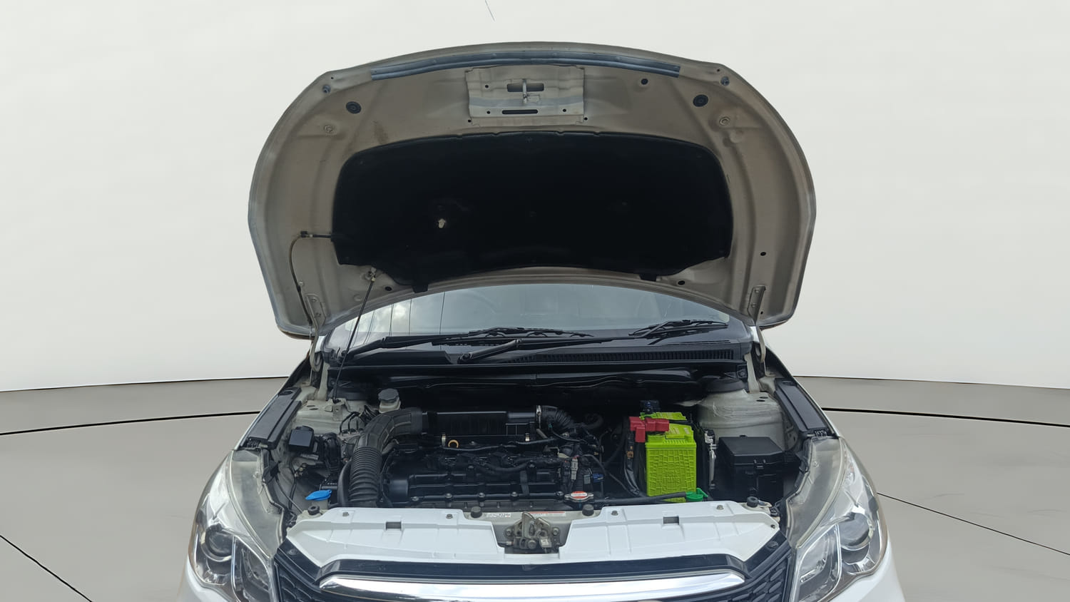 Used 2018 Maruti Suzuki Ciaz Delta Hybrid 1.5 Petrol Manual engine ENGINE & BONNET OPEN FRONT VIEW