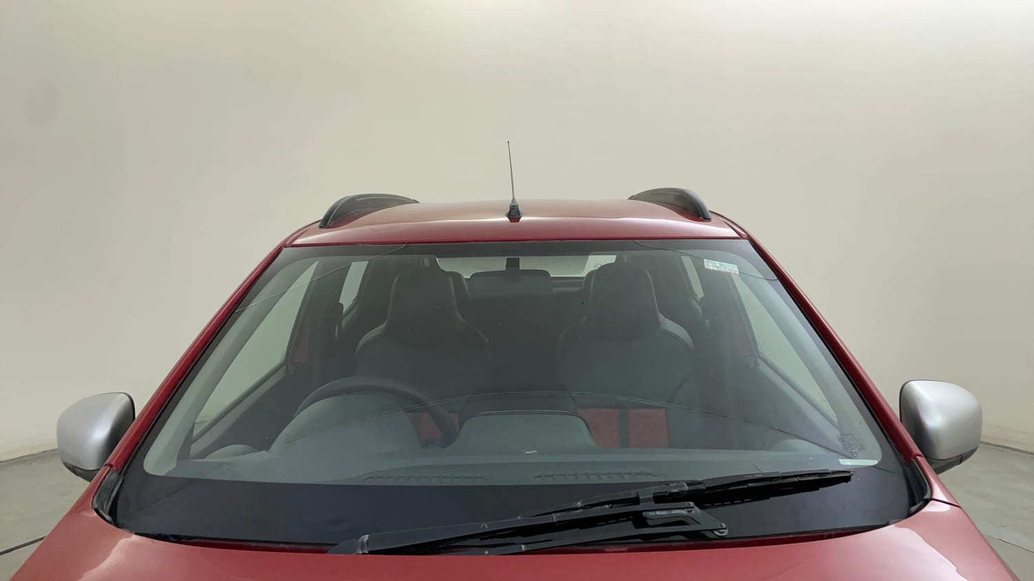 Used 2016 Renault Kwid 1.0 RXT Petrol Manual exterior FRONT WINDSHIELD VIEW