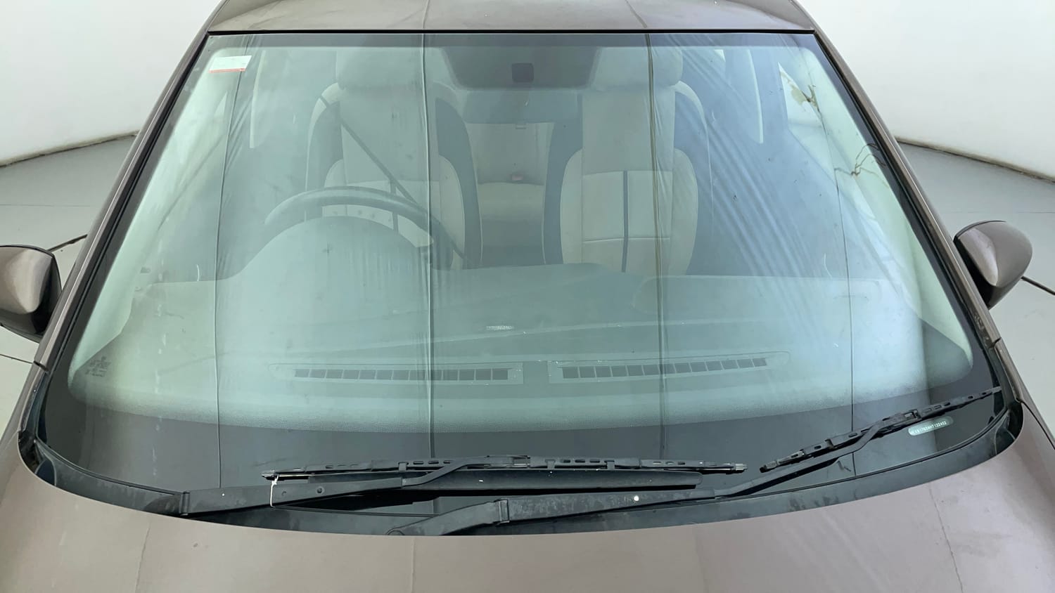 Used 2017 Volkswagen Ameo Trendline 1.2L (P) Petrol Manual exterior FRONT WINDSHIELD VIEW