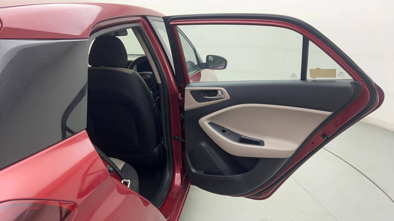 Used 2018 Hyundai Elite i20 Sportz 1.2 Petrol Manual interior RIGHT REAR DOOR OPEN VIEW