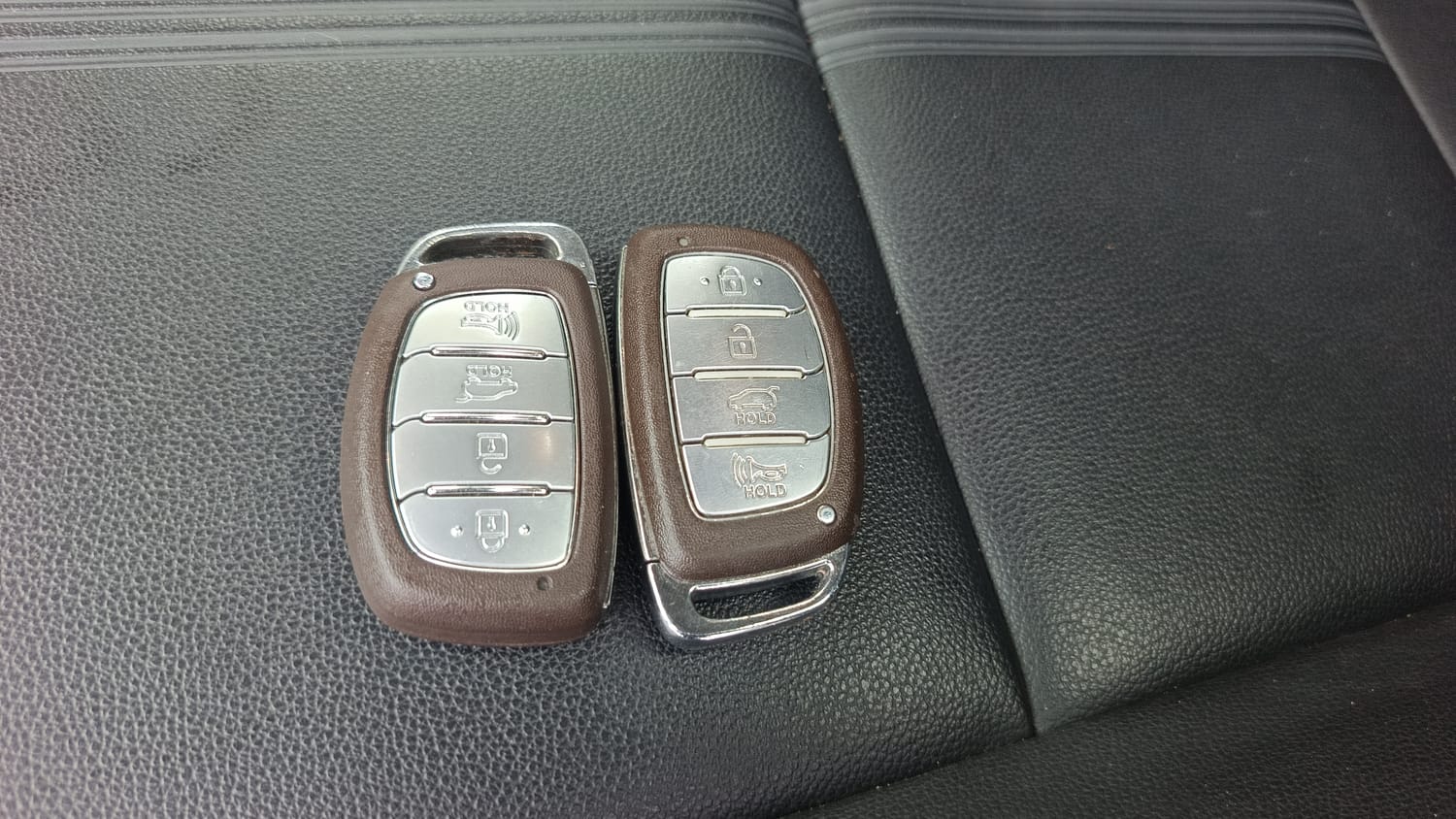 Used 2021 Hyundai New i20 Asta (O) 1.0 Turbo DCT Petrol Automatic extra CAR KEY VIEW
