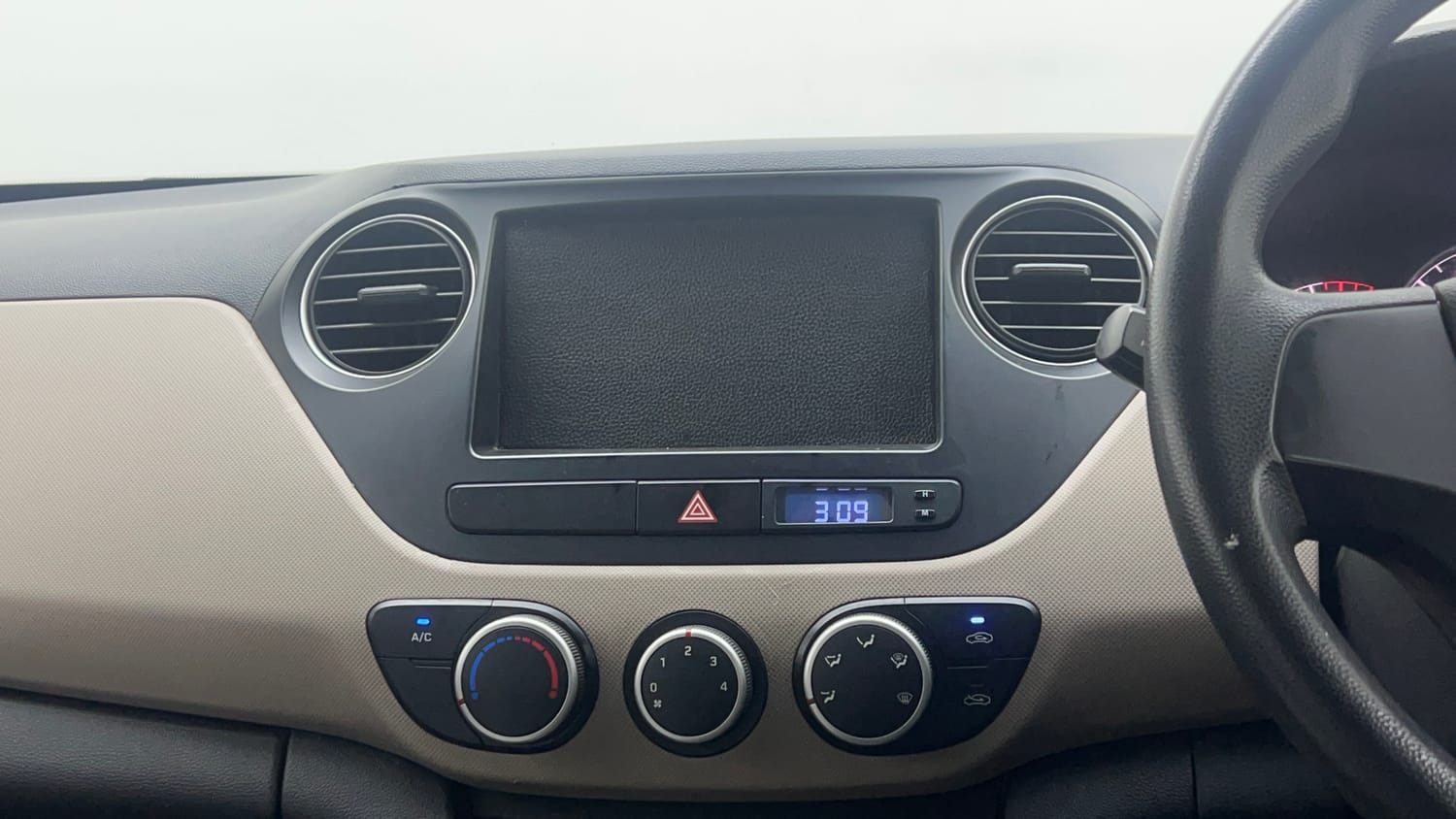 Used 2015 Hyundai Grand i10 Magna 1.2 Kappa VTVT Petrol Manual interior MUSIC SYSTEM & AC CONTROL VIEW