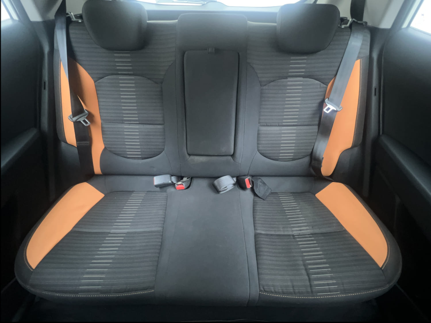 Used 2018 Hyundai Creta SX 1.6 Dual Tone Petrol Petrol Manual interior REAR SEAT CONDITION VIEW