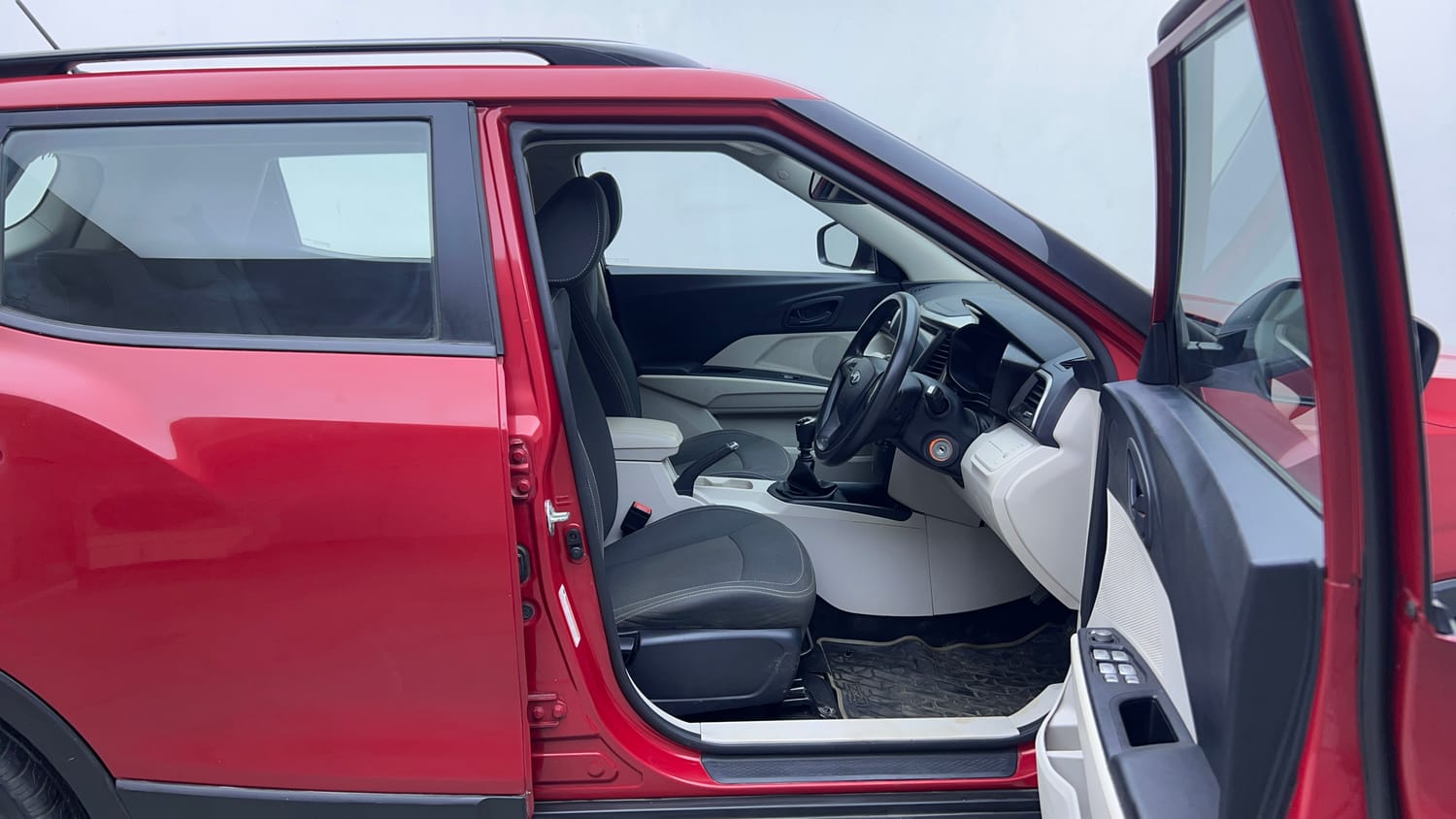 Used 2019 Mahindra XUV 300 1.2 W6 Petrol Manual interior RIGHT SIDE FRONT DOOR CABIN VIEW