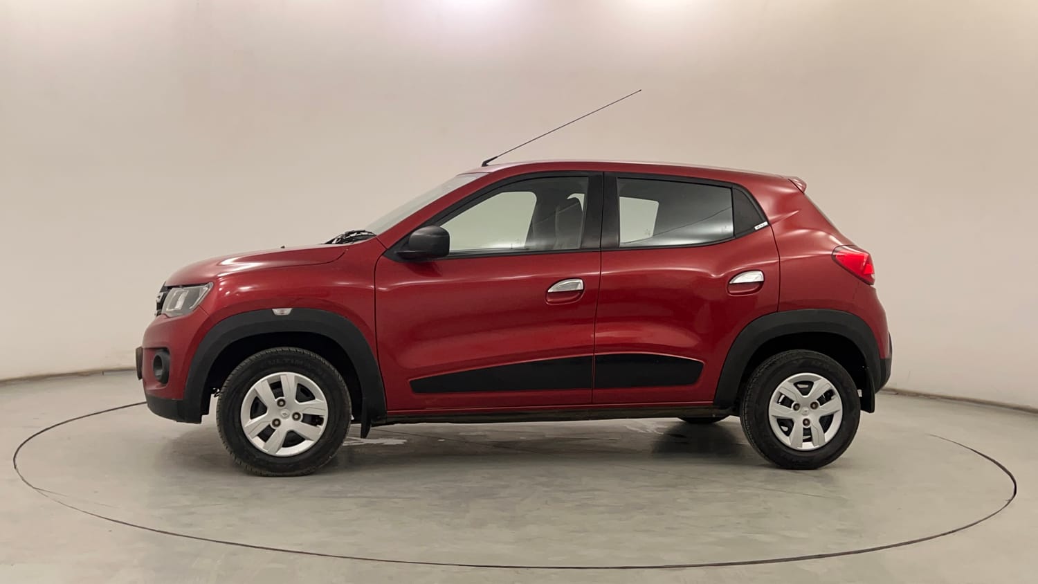 Used 2017 Renault Kwid RXL Petrol Manual exterior LEFT SIDE VIEW