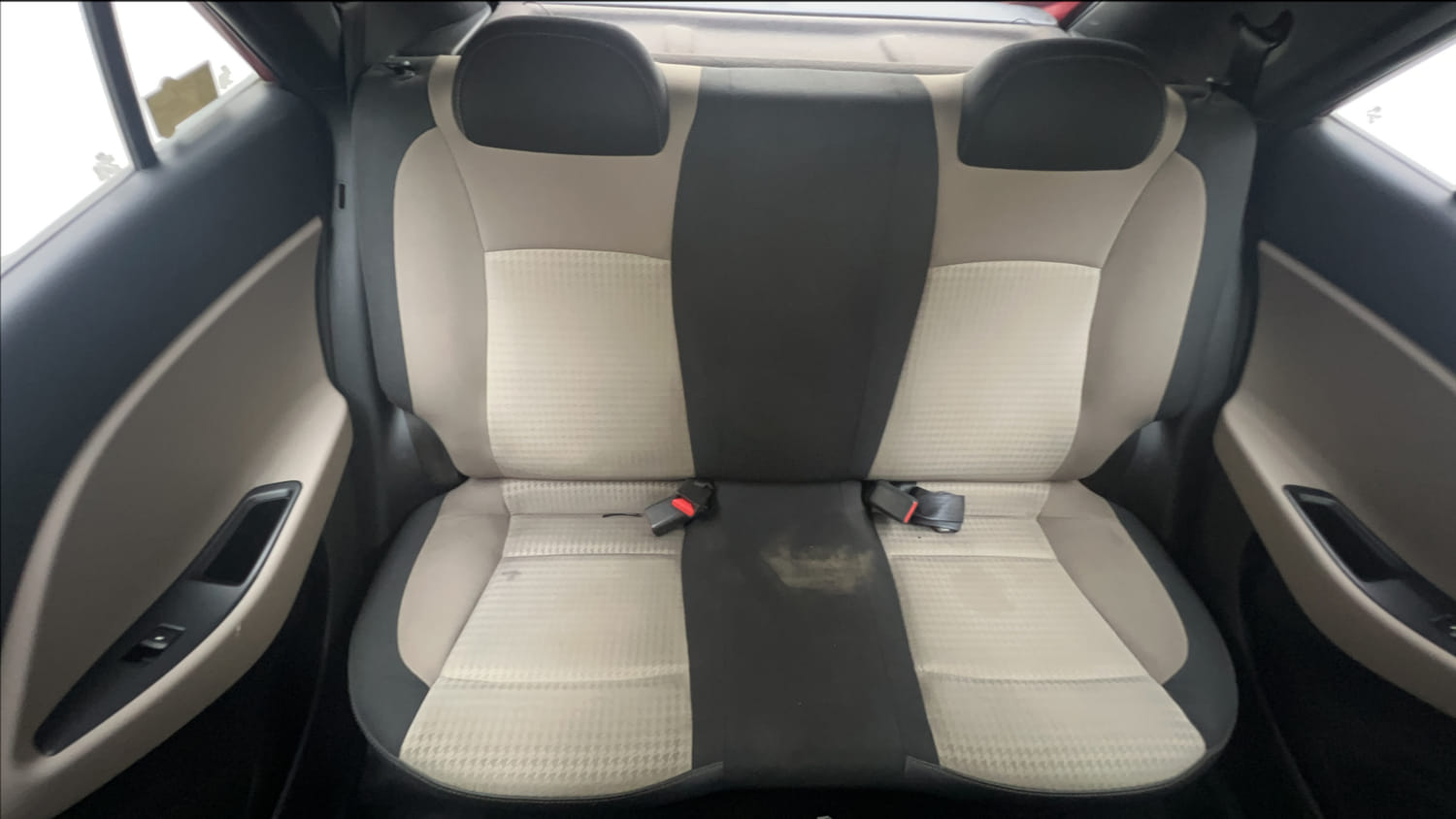 Used 2018 Hyundai Elite i20 Sportz 1.2 Petrol Manual interior REAR SEAT CONDITION VIEW