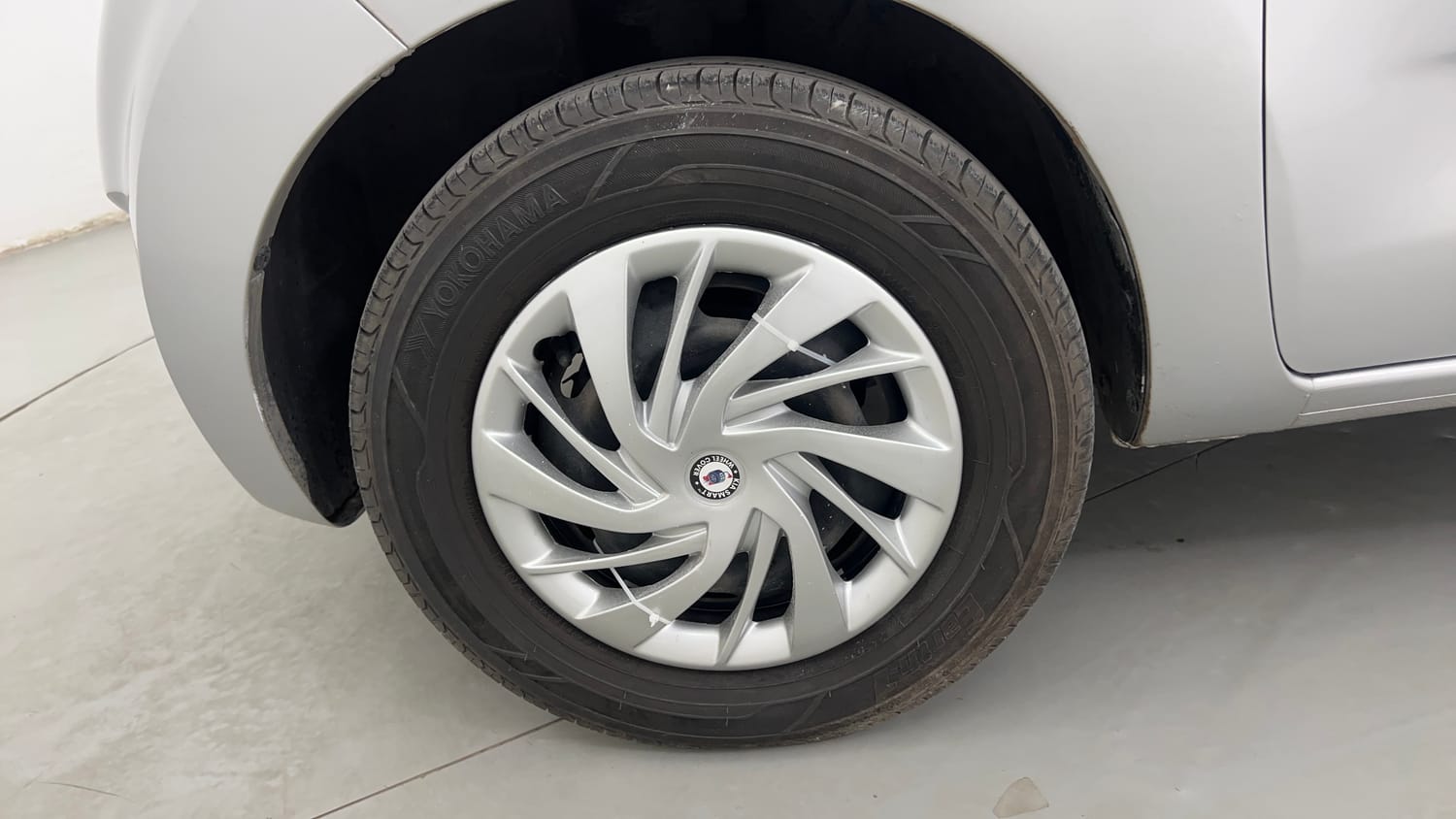 Used 2017 Datsun Redi-GO T (O) Petrol Manual tyres LEFT FRONT TYRE RIM VIEW