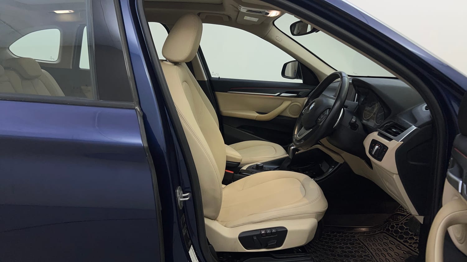 Used 2018 BMW X1 sDrive20d xLine Diesel Automatic interior RIGHT SIDE FRONT DOOR CABIN VIEW
