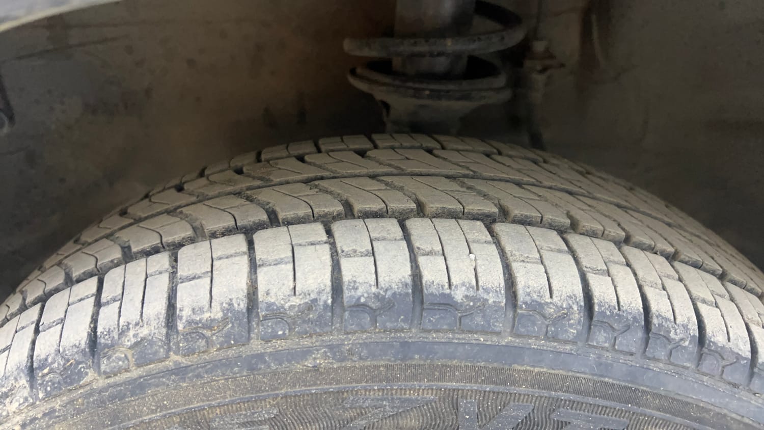 Used 2015 Maruti Suzuki Alto K10 VXi Petrol Manual tyres LEFT FRONT TYRE TREAD VIEW