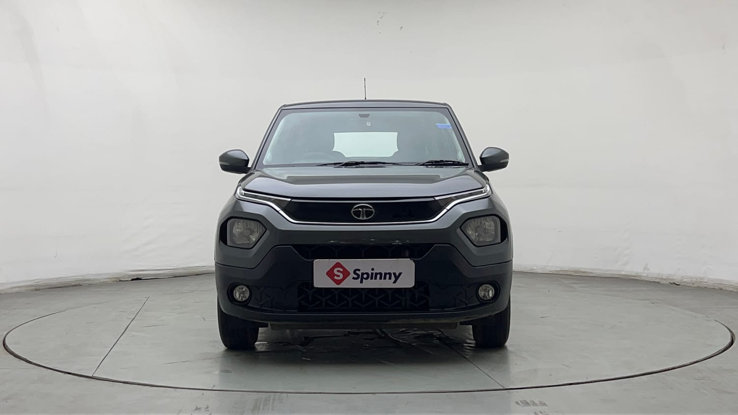 Used 2024 Tata Punch Accomplished iCNG Cng Manual exterior FRONT VIEW