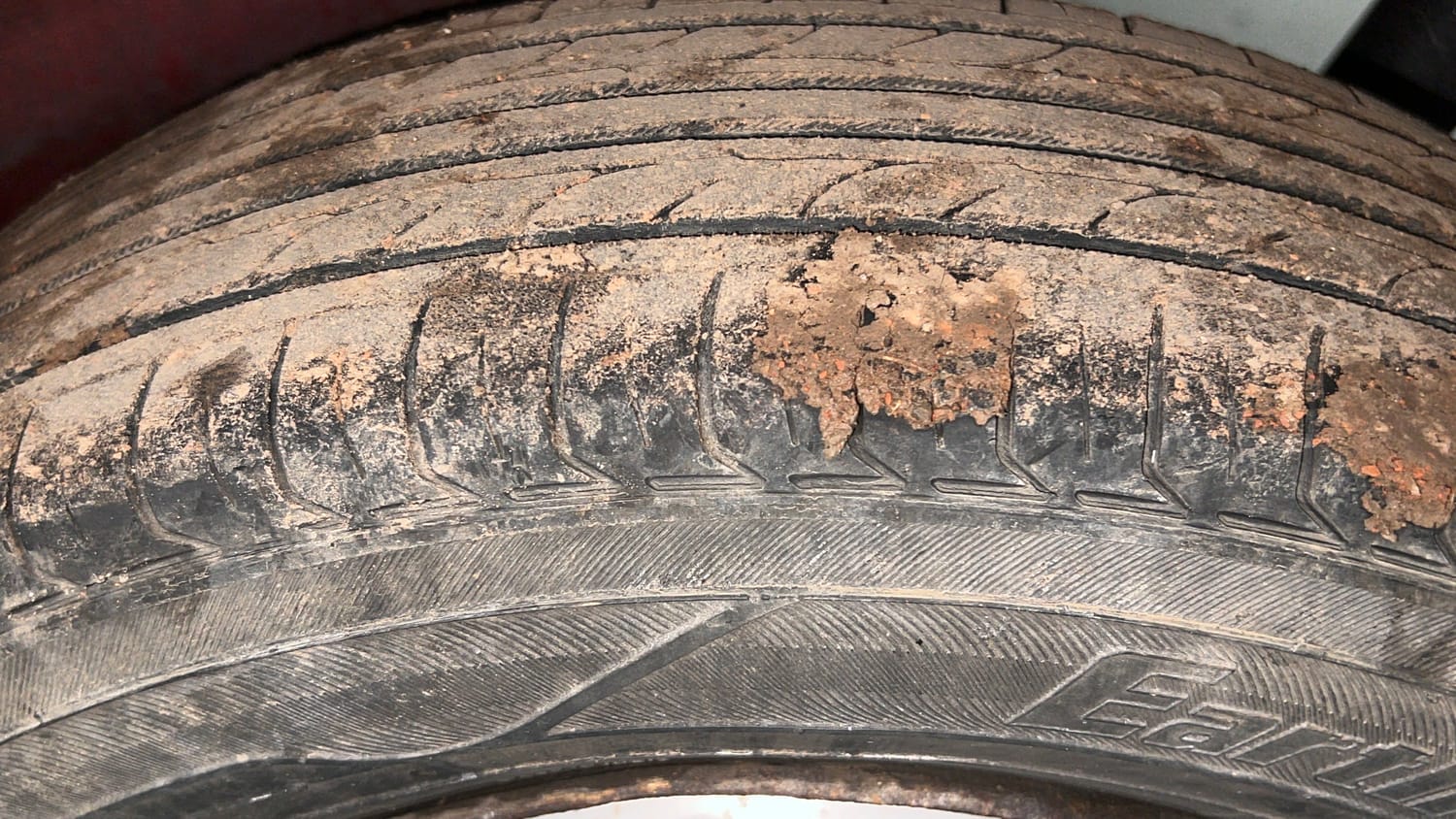 Used 2012 Maruti Suzuki Wagon R LXi Petrol Manual tyres LEFT REAR TYRE TREAD VIEW