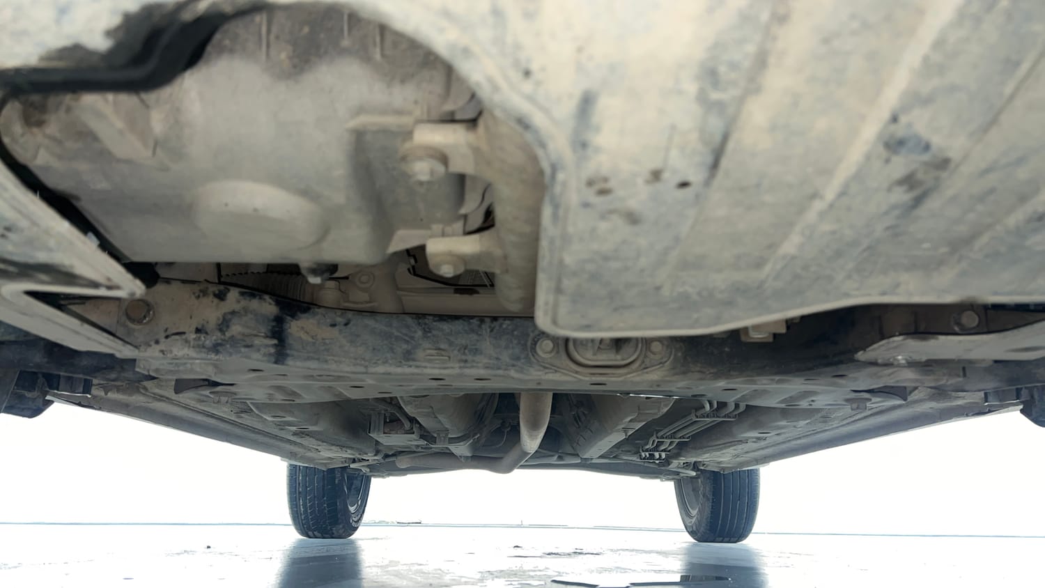 Used 2022 Kia Sonet HTX 1.5 Diesel Manual extra FRONT LEFT UNDERBODY VIEW