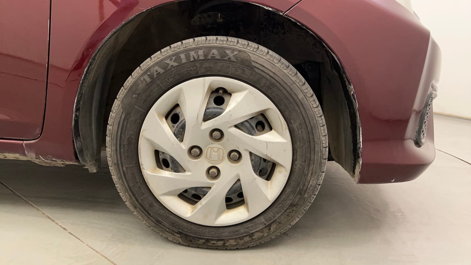 Used 2019 Honda Amaze 1.5 SX i-DTEC Diesel Manual tyres RIGHT FRONT TYRE RIM VIEW