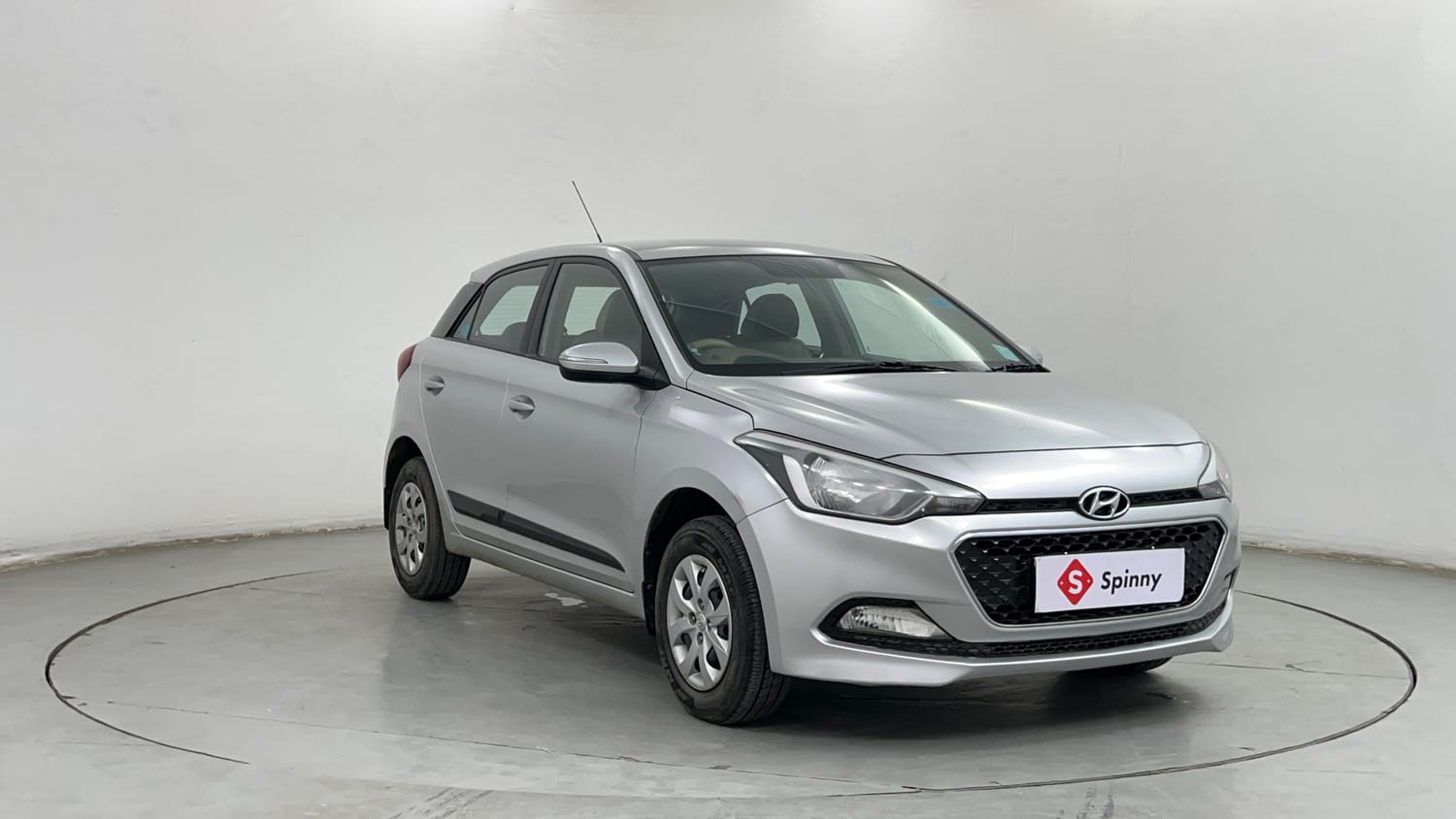 Used 2017 Hyundai Elite i20 Sportz 1.2 Petrol Manual exterior RIGHT FRONT CORNER VIEW