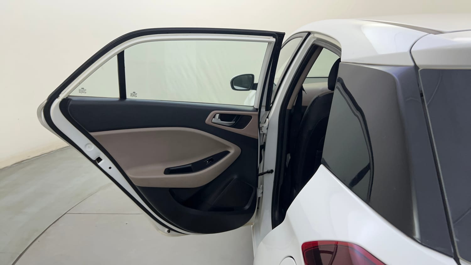 Used 2020 Hyundai Elite i20 Sportz Plus 1.2 Petrol Manual interior LEFT REAR DOOR OPEN VIEW