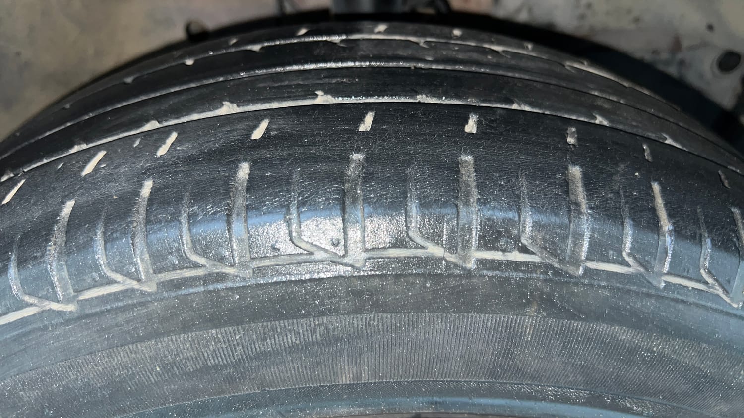 Used 2017 Honda City V Petrol Petrol Manual tyres RIGHT FRONT TYRE TREAD VIEW