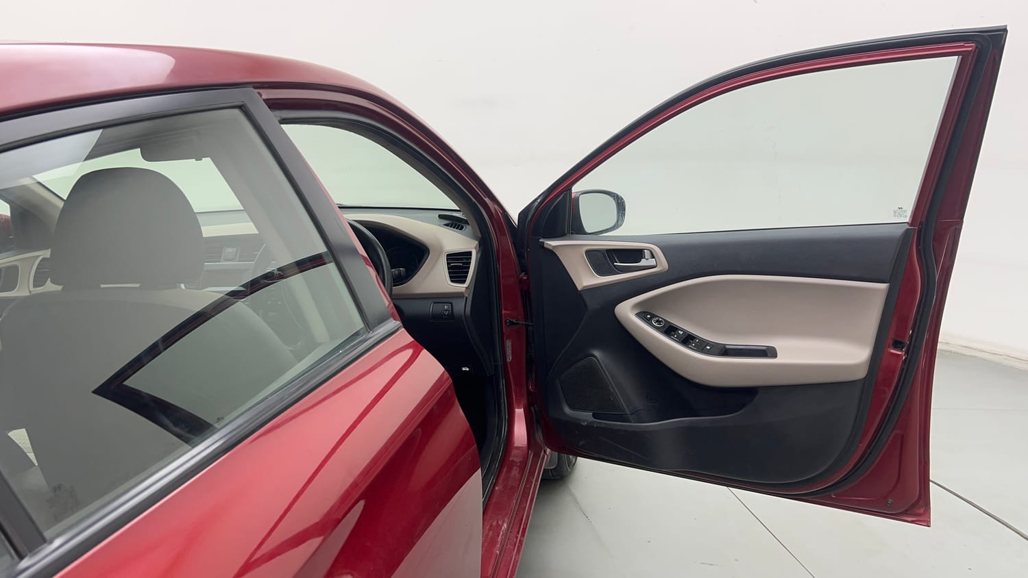 Used 2018 Hyundai Elite i20 Sportz 1.2 Petrol Manual interior RIGHT FRONT DOOR OPEN VIEW