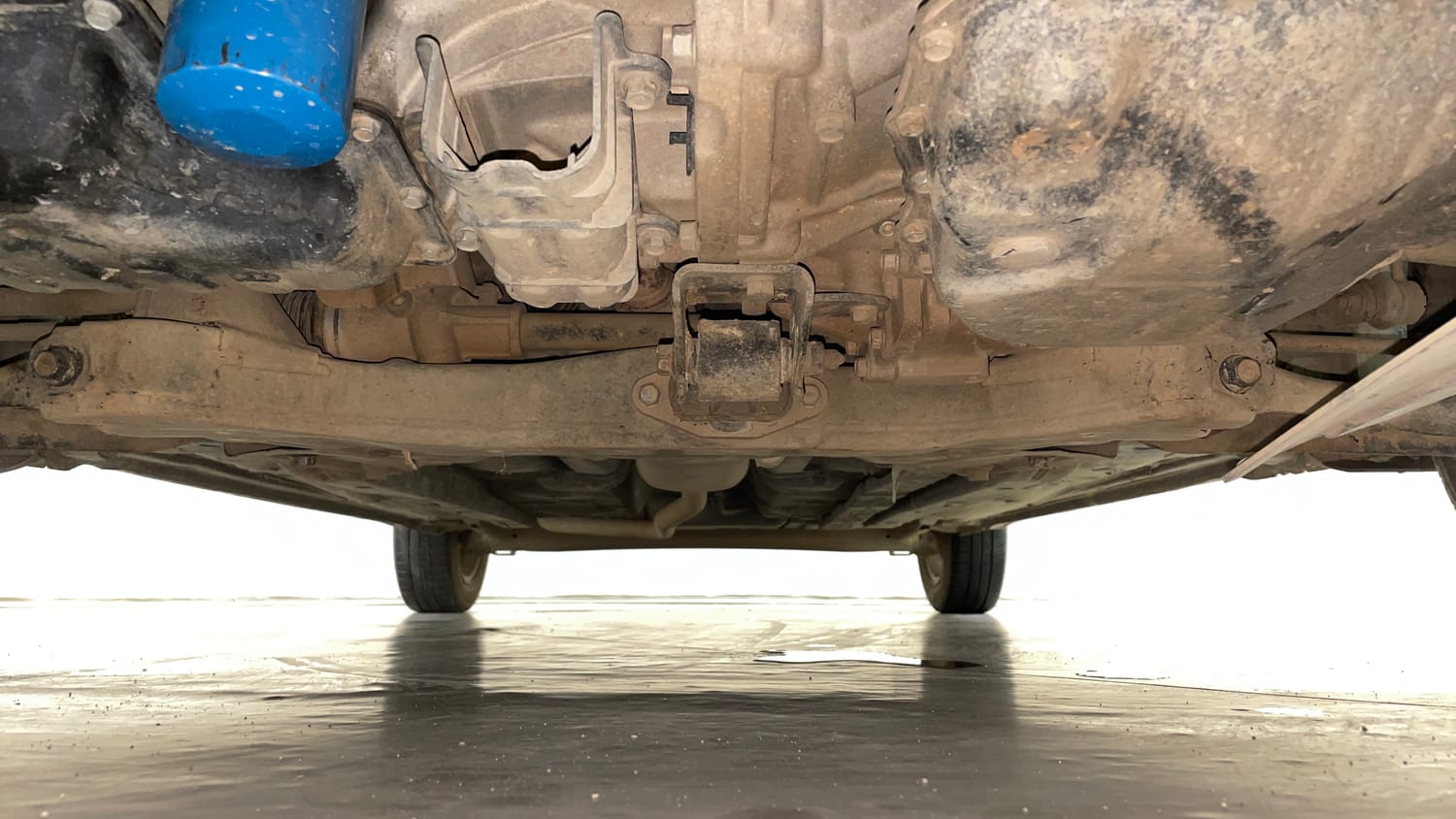 Used 2015 Hyundai Grand i10 Asta AT 1.2 Kappa VTVT Petrol Automatic extra FRONT LEFT UNDERBODY VIEW