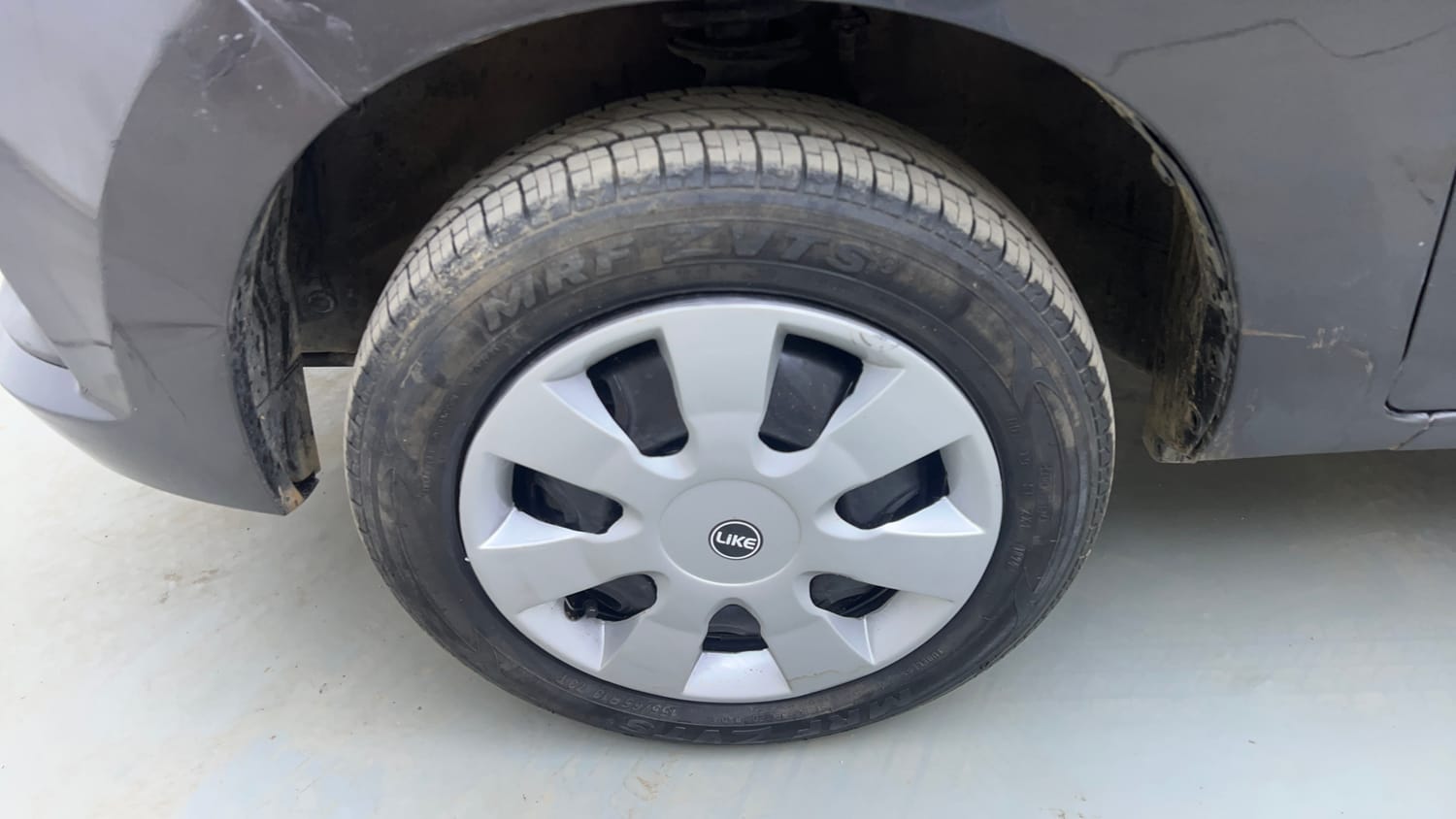 Used 2015 Maruti Suzuki Alto K10 VXi Petrol Manual tyres LEFT FRONT TYRE RIM VIEW