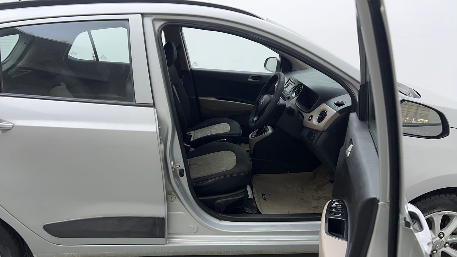 Used 2015 Hyundai Grand i10 Asta AT 1.2 Kappa VTVT Petrol Automatic interior RIGHT SIDE FRONT DOOR CABIN VIEW