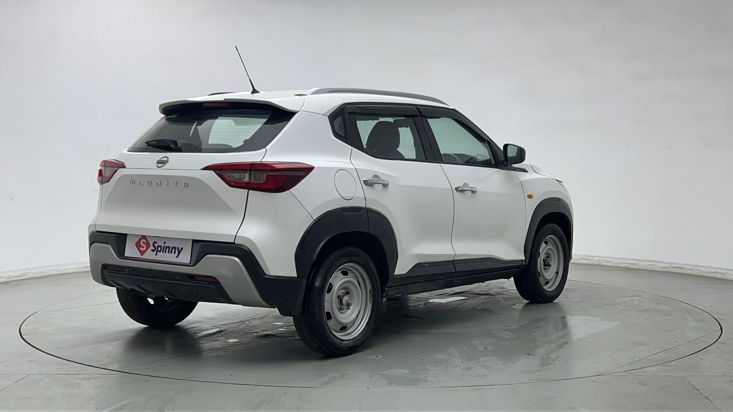 Used 2023 Nissan Magnite XE Petrol Manual exterior RIGHT REAR CORNER VIEW