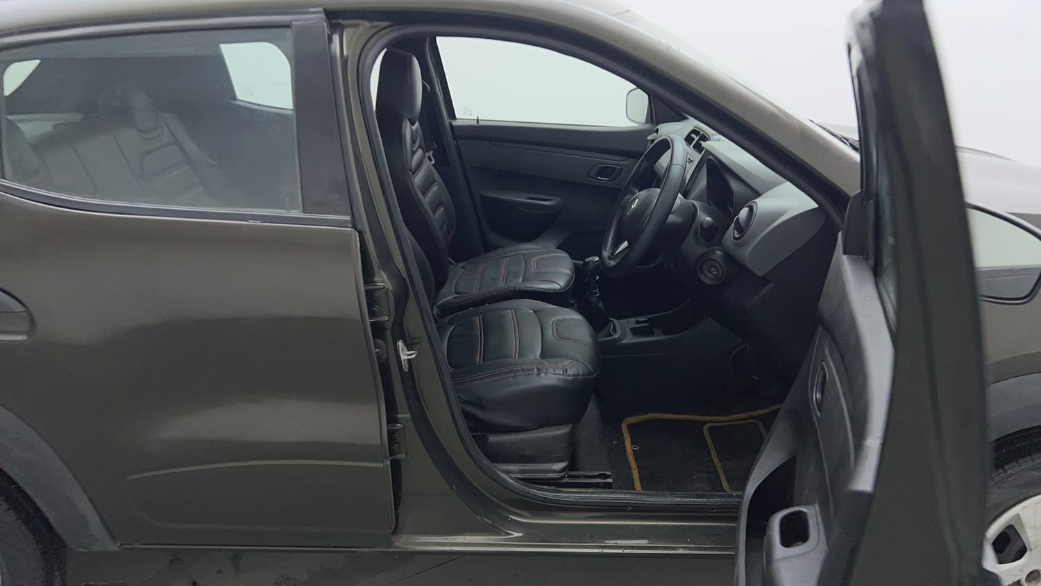 Used 2017 Renault Kwid 1.0 RXT Petrol Manual interior RIGHT SIDE FRONT DOOR CABIN VIEW