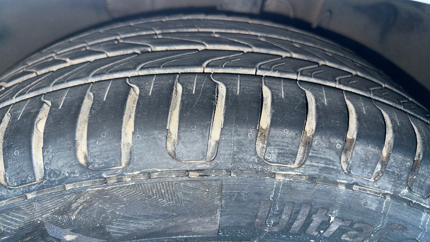 Used 2023 Tata Tiago EV XZ Plus Tech LUX Long Range Electric Automatic tyres RIGHT FRONT TYRE TREAD VIEW