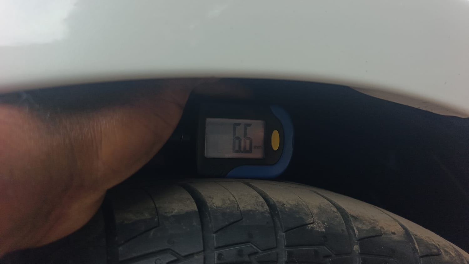 Used 2018 Maruti Suzuki Ciaz Delta Hybrid 1.5 Petrol Manual tyres RIGHT FRONT TYRE TREAD VIEW