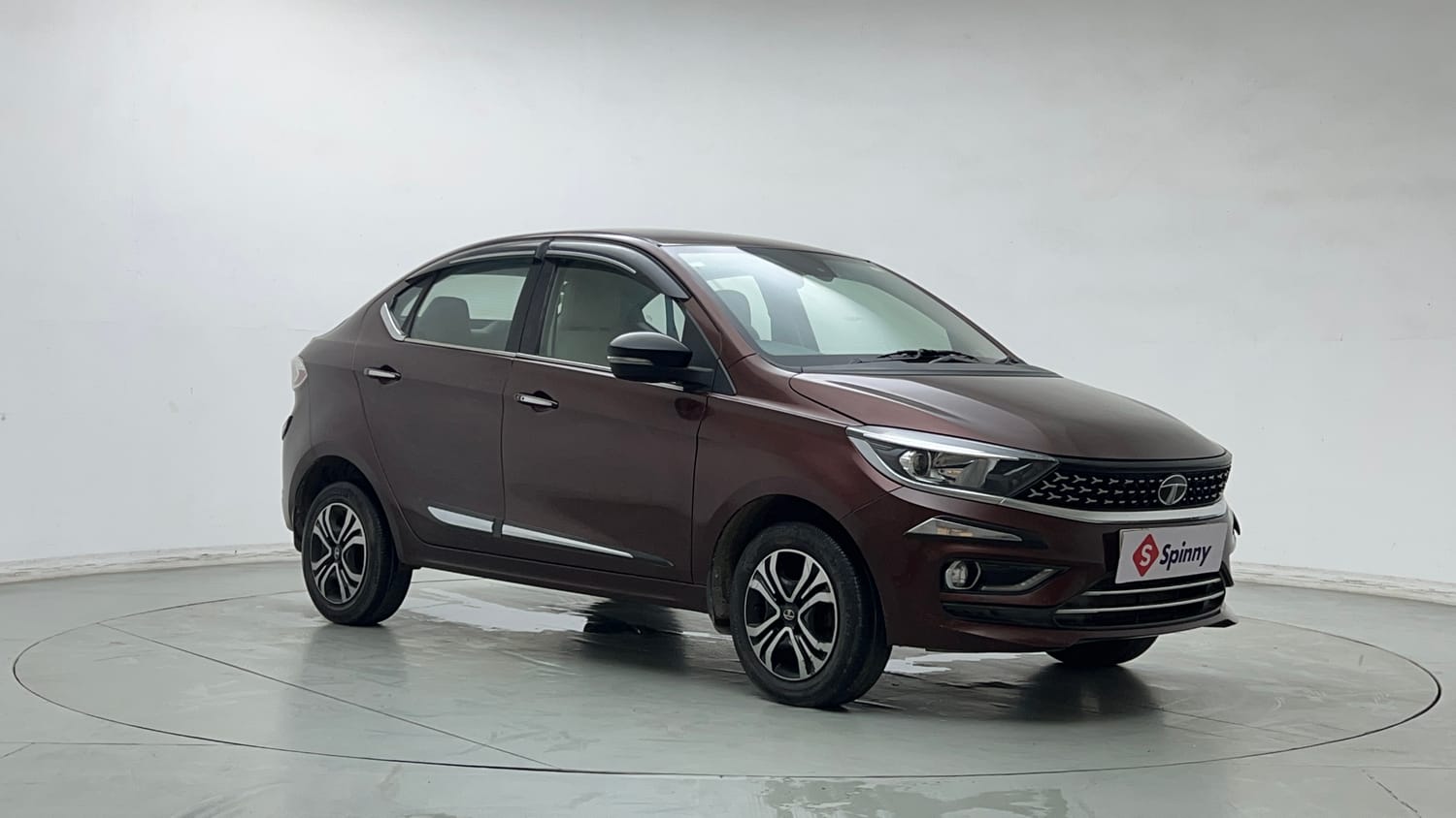 Used 2023 Tata Tigor XZ Plus CNG Leatherette Pack Cng Manual exterior RIGHT FRONT CORNER VIEW