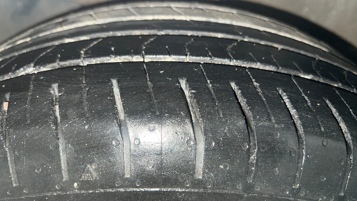 Used 2024 Hyundai Verna SX 1.5 Petrol MT Petrol Manual tyres LEFT FRONT TYRE TREAD VIEW