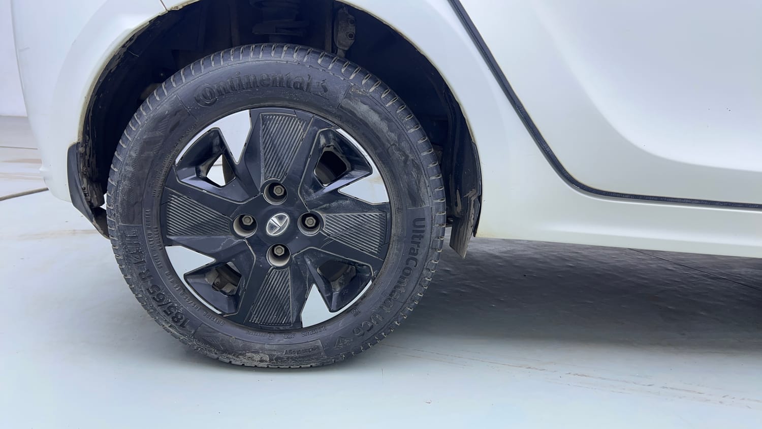 Used 2023 Tata Tiago EV XZ Plus Tech LUX Long Range Electric Automatic tyres RIGHT REAR TYRE RIM VIEW