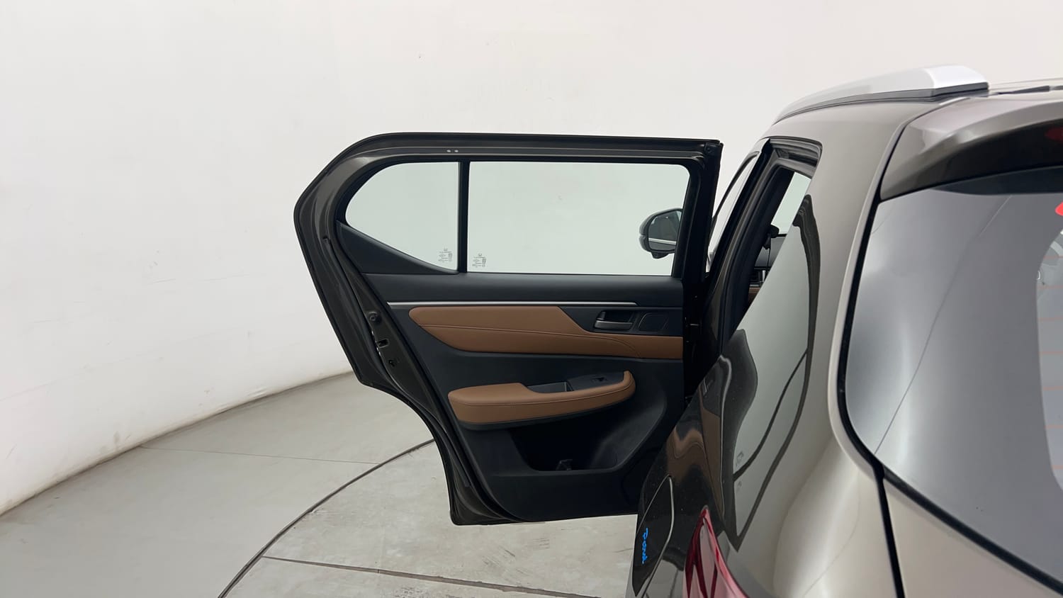 Used 2025 Honda Elevate ZX MT Petrol Manual interior LEFT REAR DOOR OPEN VIEW